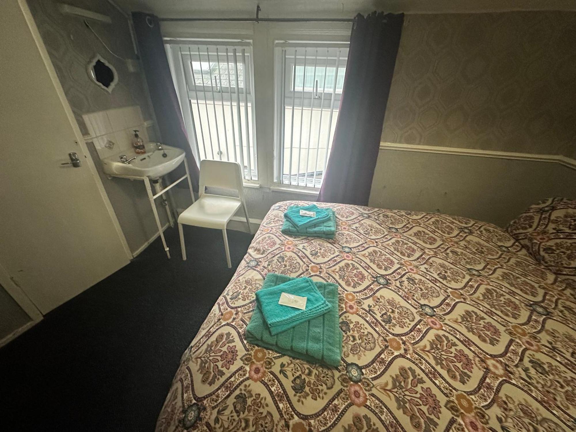 Casa de hóspedes Runway - Minutes From Winter Gardens - Dog Friendly - Exceptionally Quiet - Very Close H&a Social Club (adults Only)