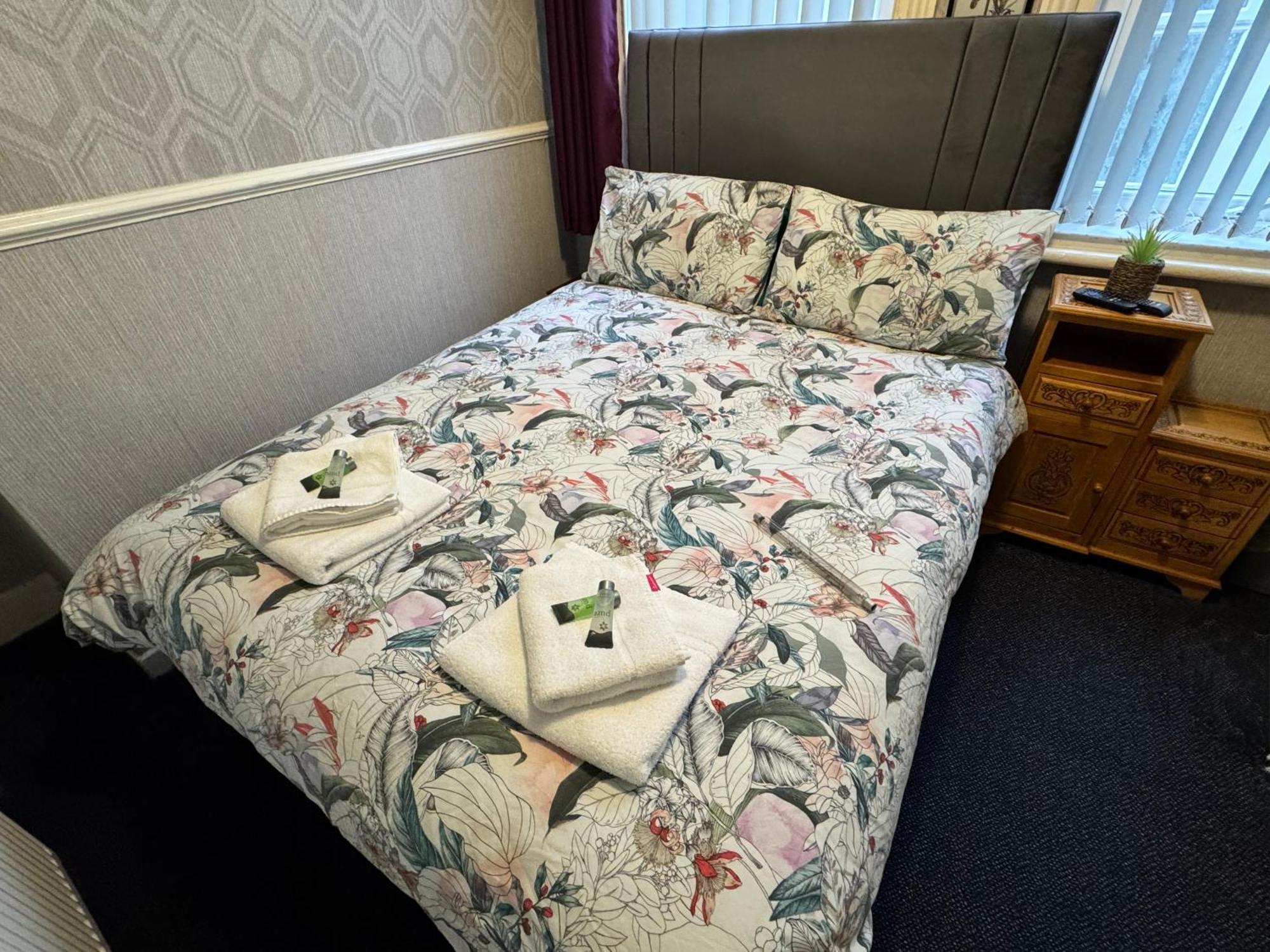 Casa de hóspedes Runway - Minutes From Winter Gardens - Dog Friendly - Exceptionally Quiet - Very Close H&a Social Club (adults Only) *