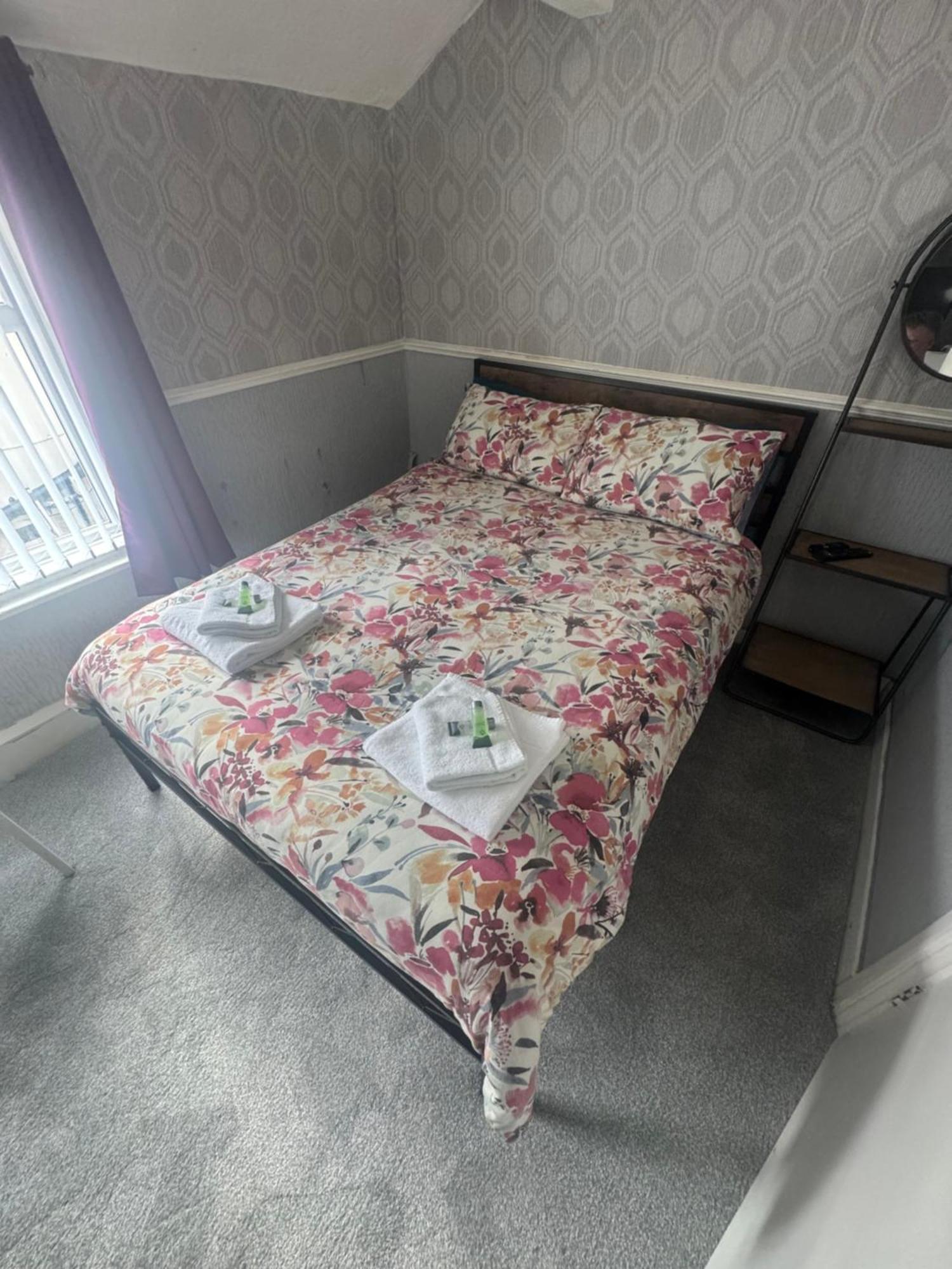 Runway - Minutes From Winter Gardens - Dog Friendly - Exceptionally Quiet - Very Close H&a Social Club (adults Only) Casa de hóspedes *