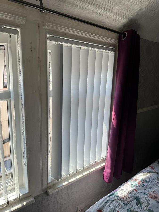 Runway - Minutes From Winter Gardens - Dog Friendly - Exceptionally Quiet - Very Close H&a Social Club (adults Only) Pensión Blackpool